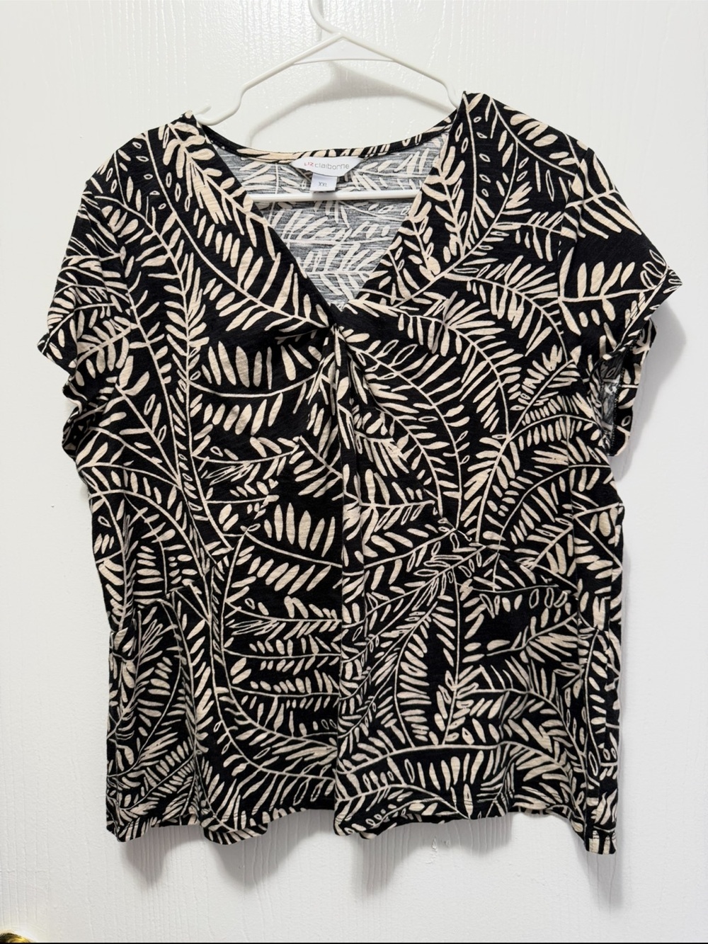 Liz Claiborne Leaf Pattern V-Neck Top Short Sleeve Size XXL BOHO Summer